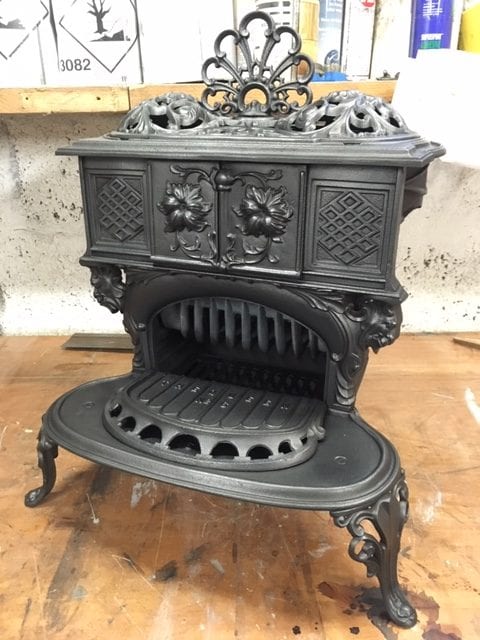 Queen (“Queenie”) stove restored for gypsy caravan